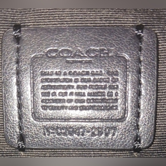 ✨RARE FIND Coach Court Signature Nylon & Leather Colorblock Beltbag! EUC! 💖🤍💙 - Picture 9 of 10